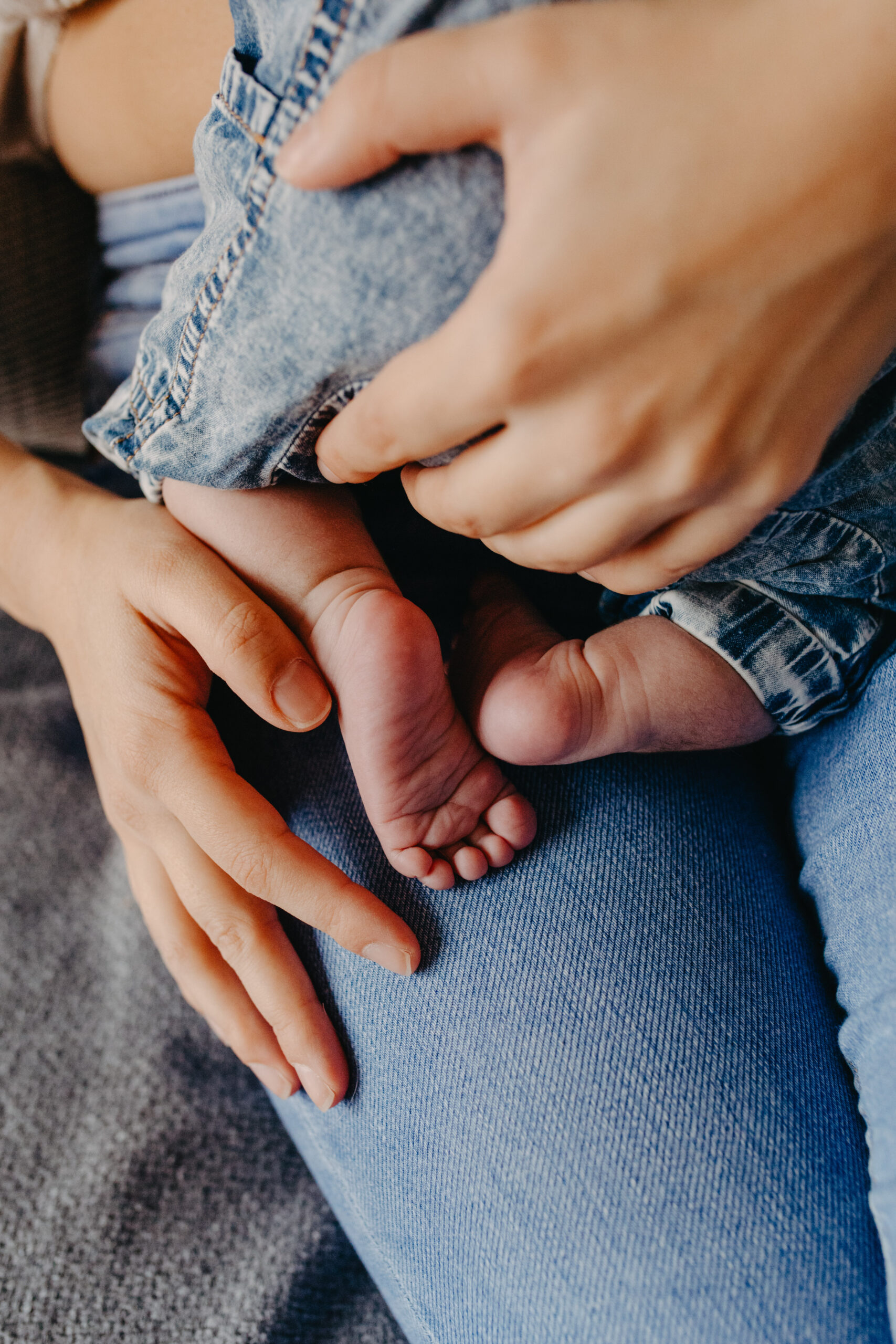 seance nouveau ne - photographe naissance - alexandra leguay