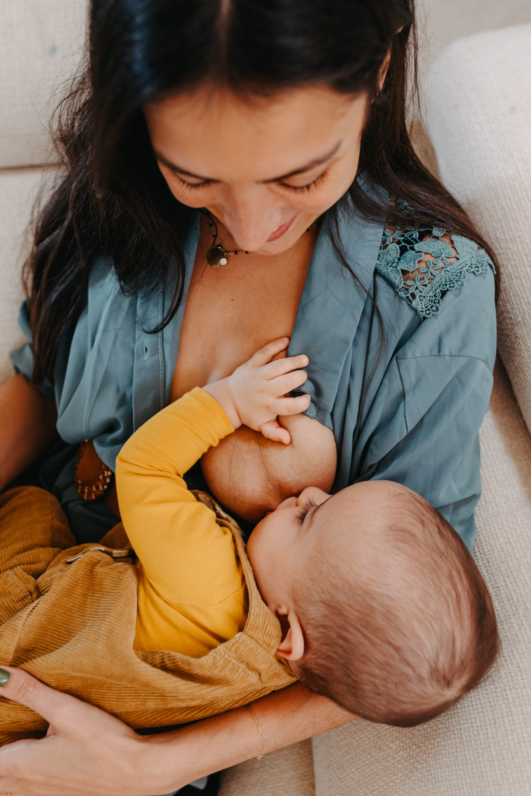 seance photo peau a peau - photographe nouveau ne a domicile essonne - alexandra leguay