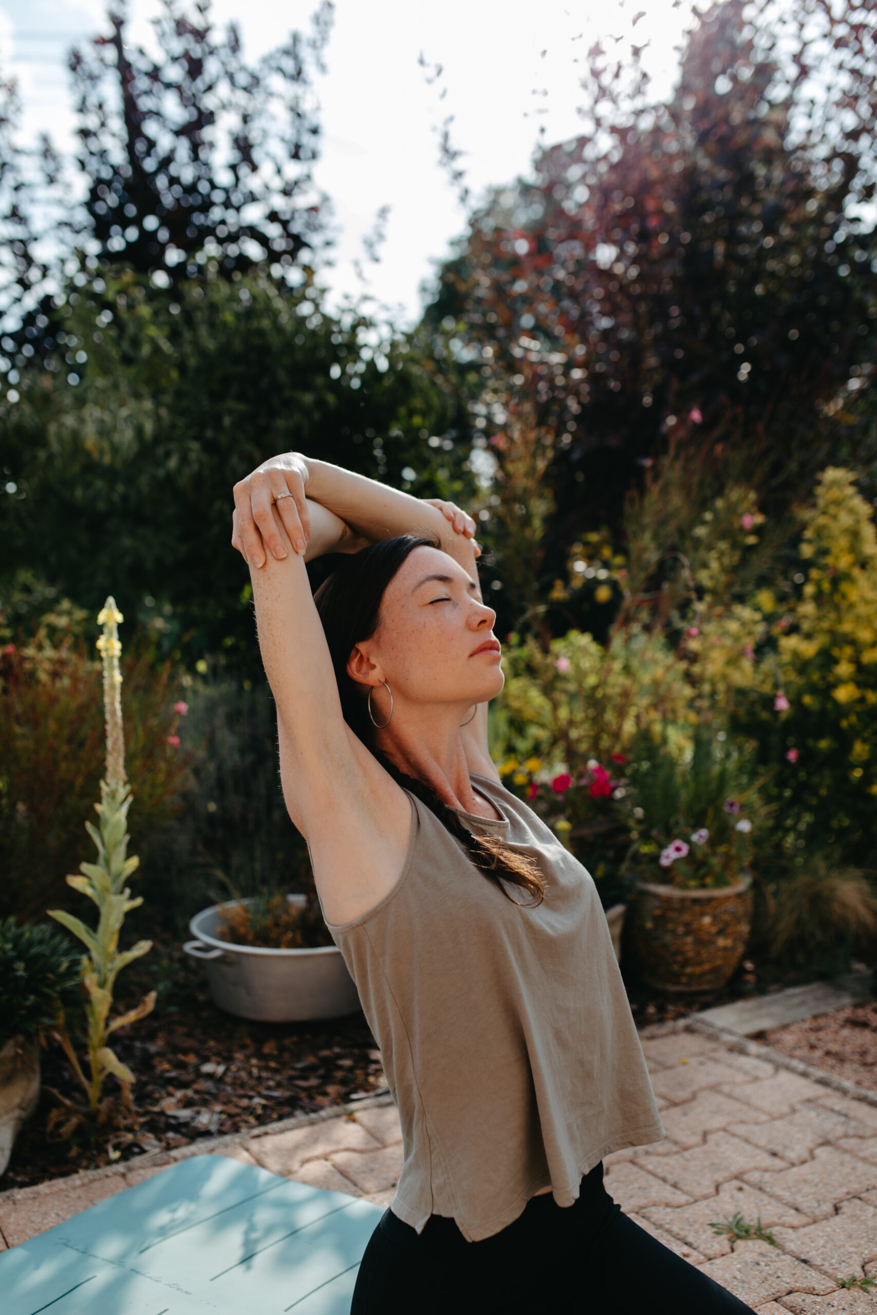 yoga prenatal essonne - cours de yoga grossesse sud ile de france - alexandra leguay